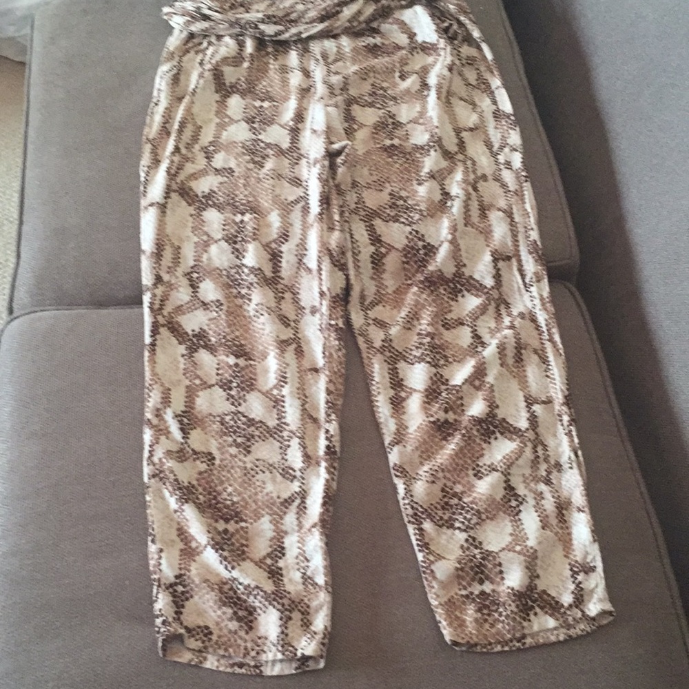 Justice brown and beige printed Capri pants